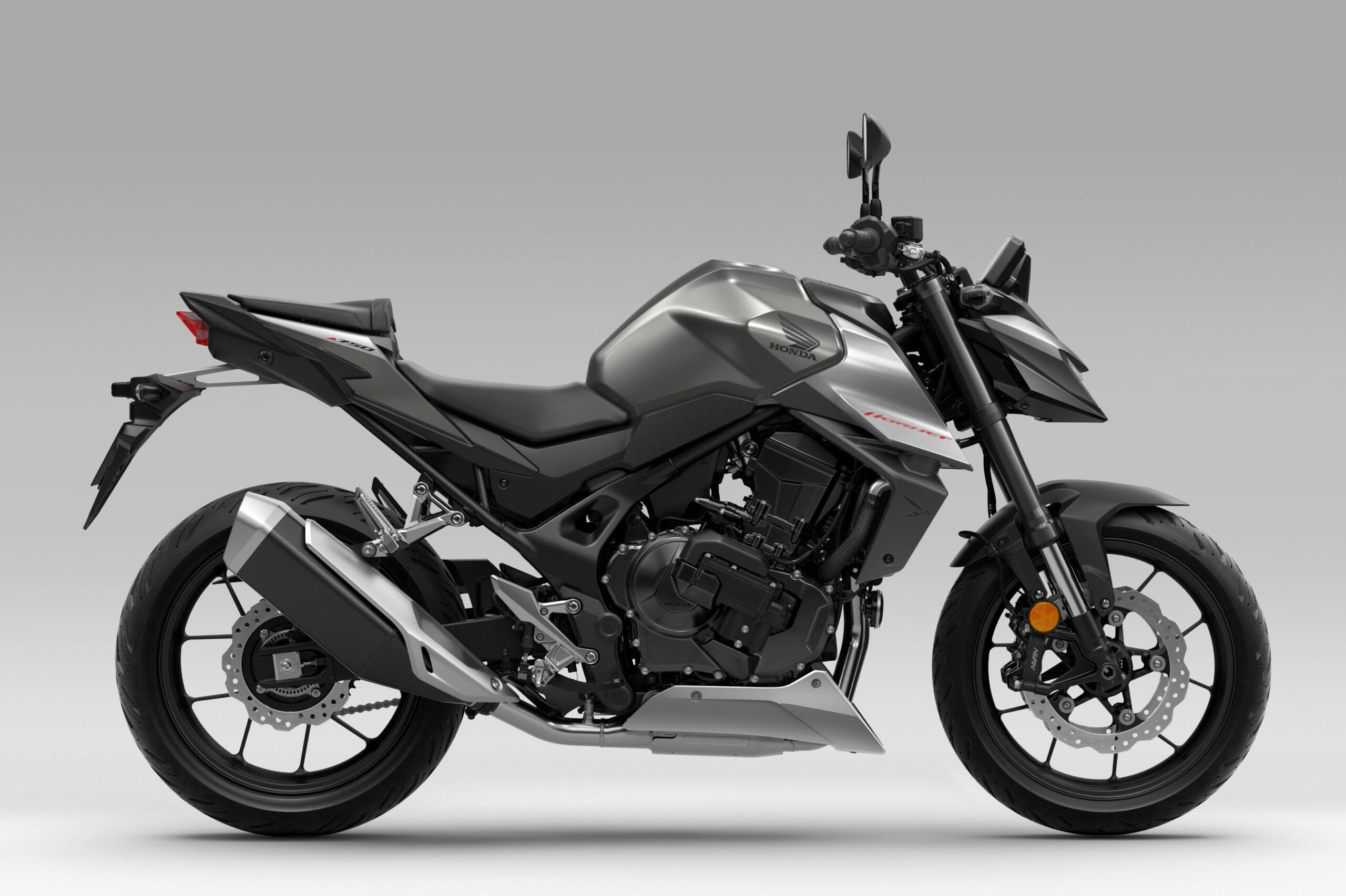 ホンダCB750ホーネットE-クラッチ｜カラー：ウルフシルバーメタリック