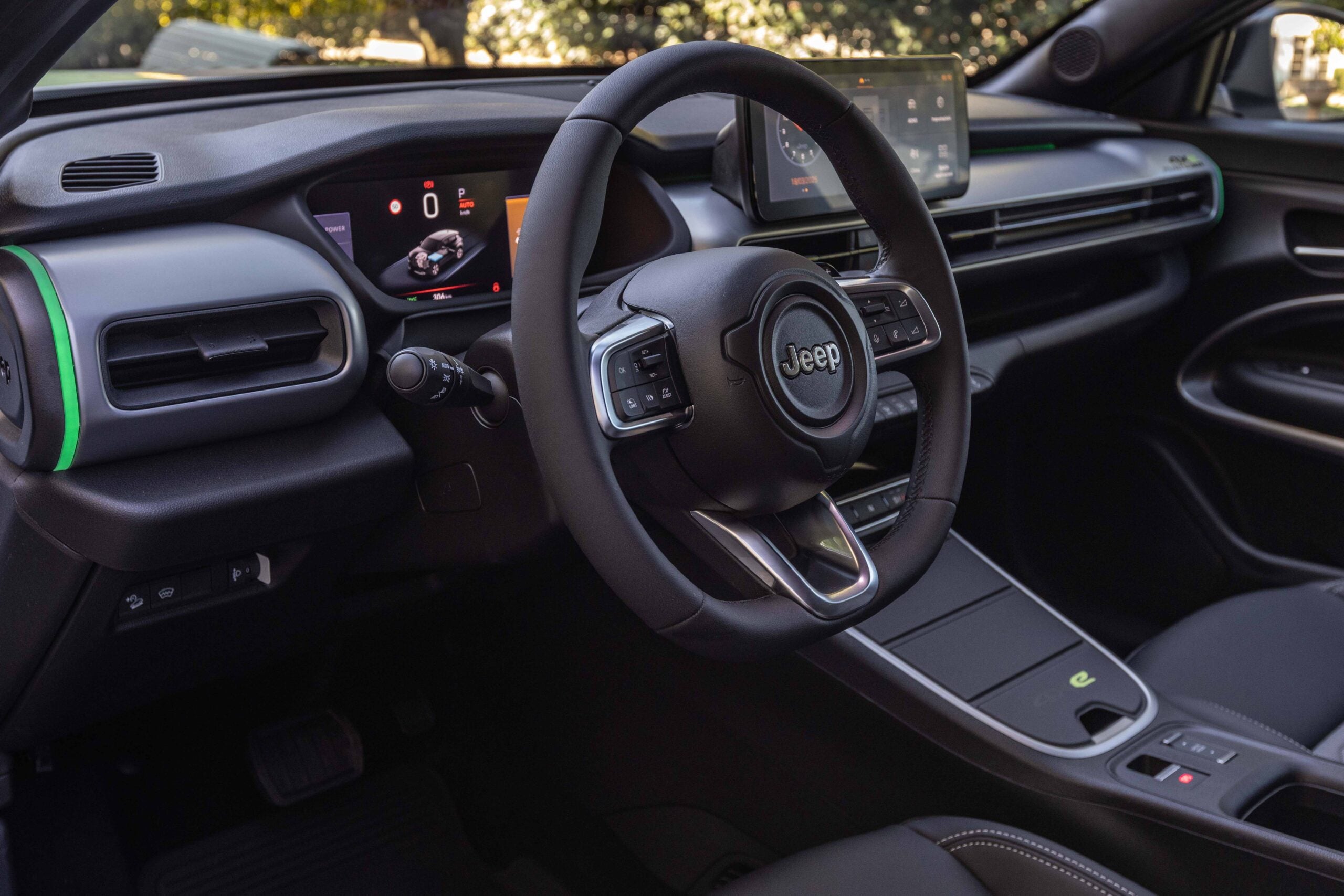 ジープ・アベンジャー4xeハイブリッド・ローンチエディション｜Jeep Avenger 4ex Hybrid Launch Edition