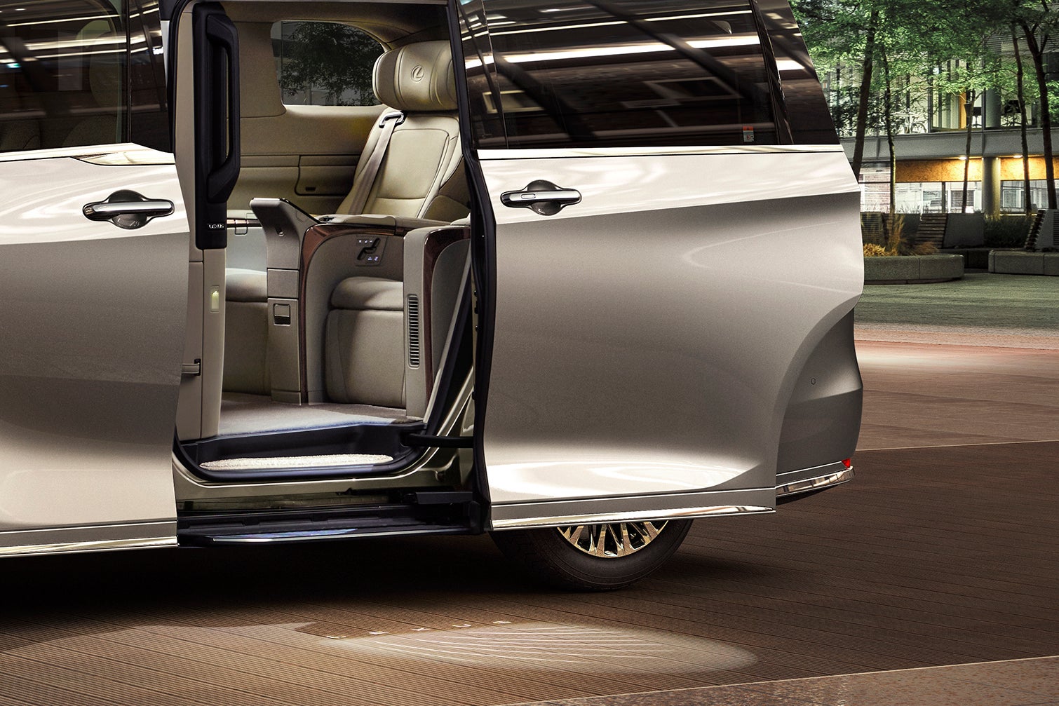 LM500h“エグゼクティブ”では、スライドドア開閉時に路面を照らすウェルカムイルミネーションを採用