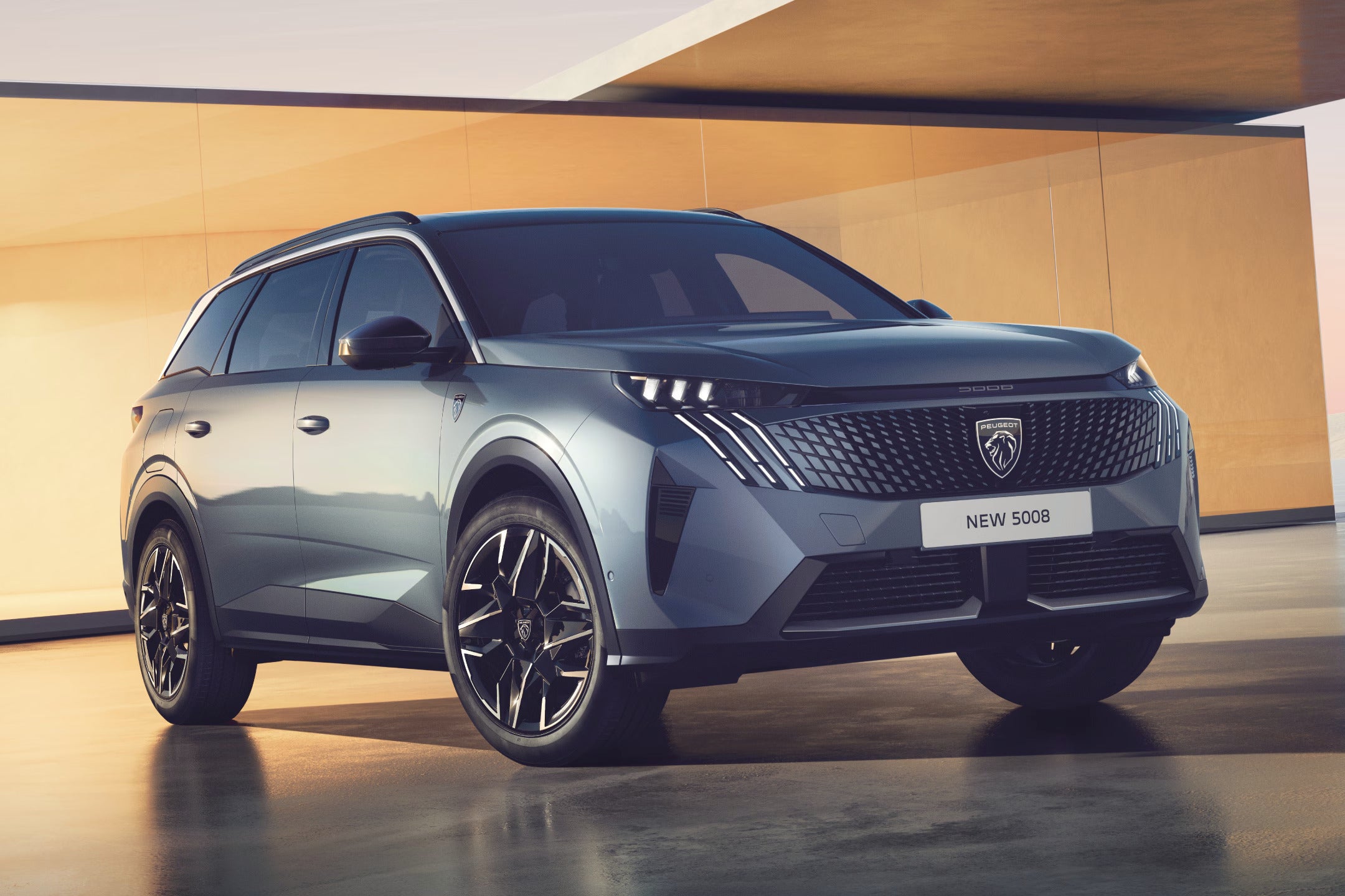 プジョー5008 GTハイブリッド｜Peugeot 5008 GT Hybrid