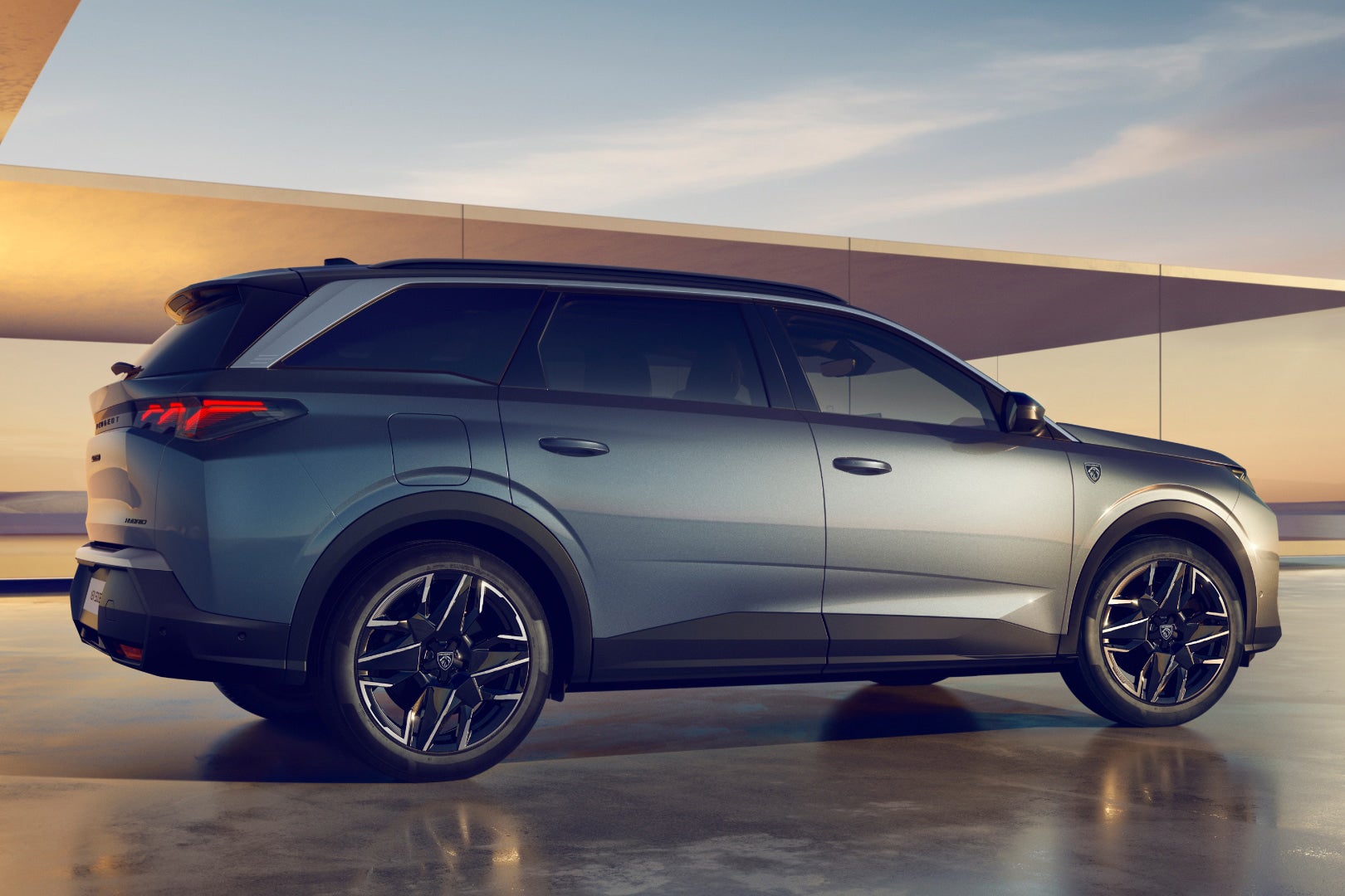 プジョー5008 GTハイブリッド｜Peugeot 5008 GT Hybrid