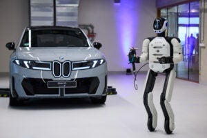 BMWライプツィヒ工場で働く人型ロボット「イーオン」｜Humanoid Robotics (AEON) at BMW Group Plant Leipzig