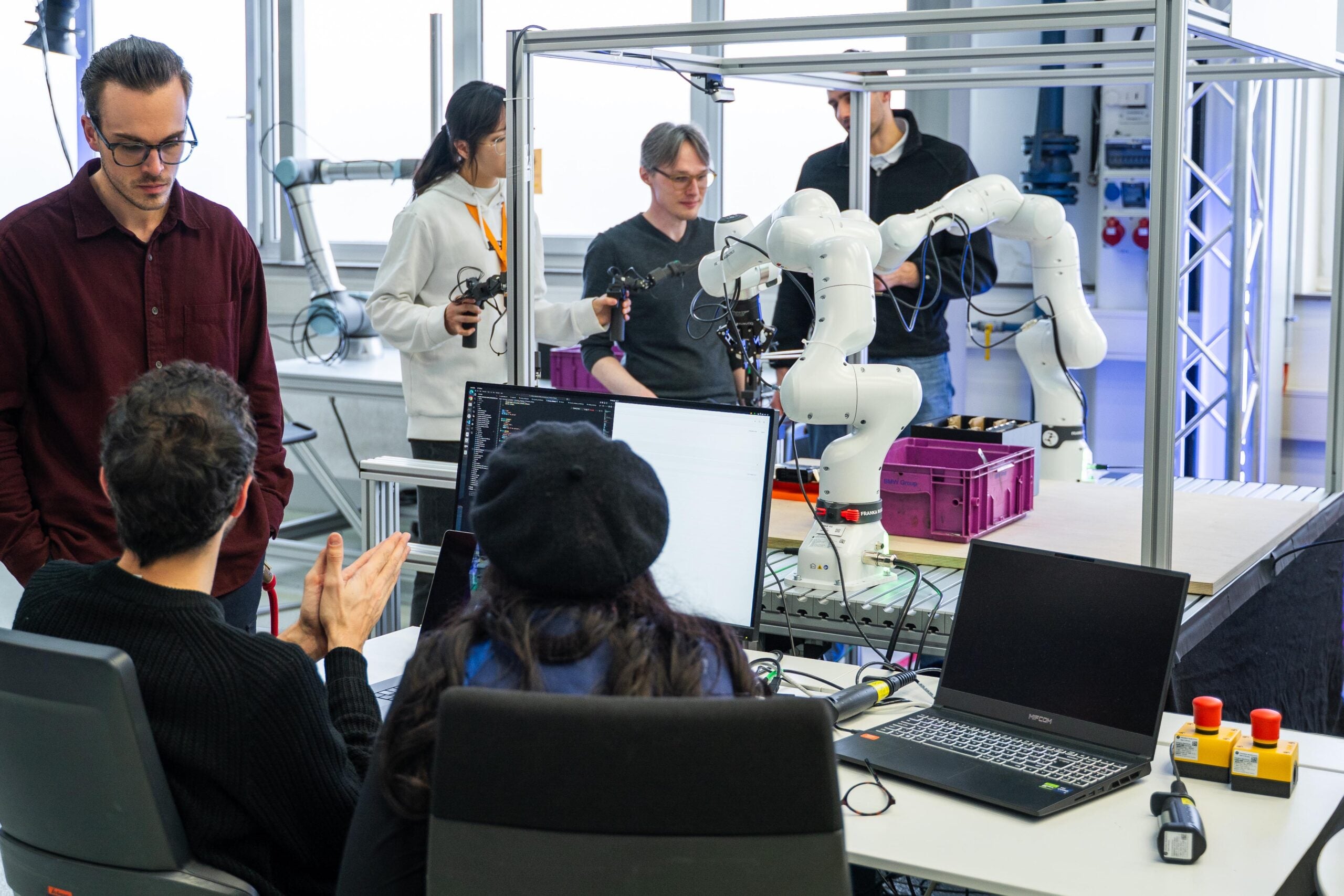 BMWグループ生産現場におけるフィジカルAIコンピテンスセンター｜BMW Group Center of Competence for Physical AI in Production