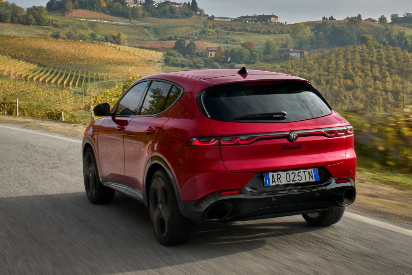 アルファロメオ・トナーレ イブリダ ヴェローチェ｜Alfa Romeo Tonale Ibrida Veloce