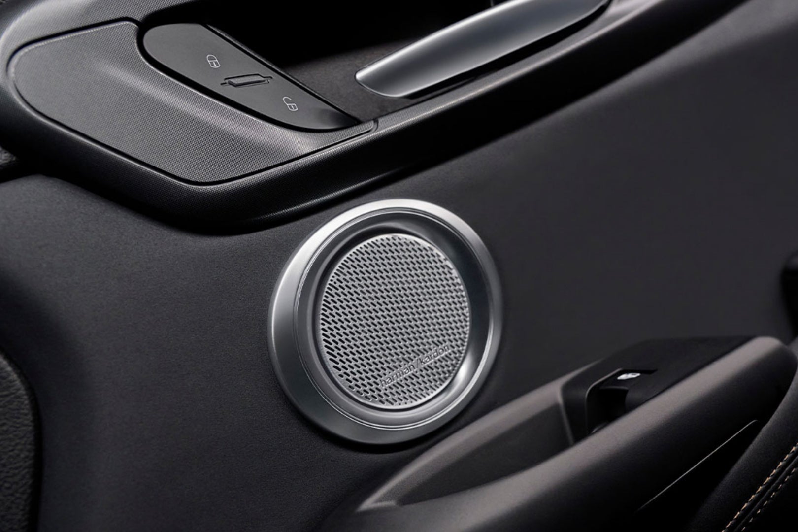 アルファロメオ・トナーレ イブリダ ヴェローチェ｜Alfa Romeo Tonale Ibrida Veloce