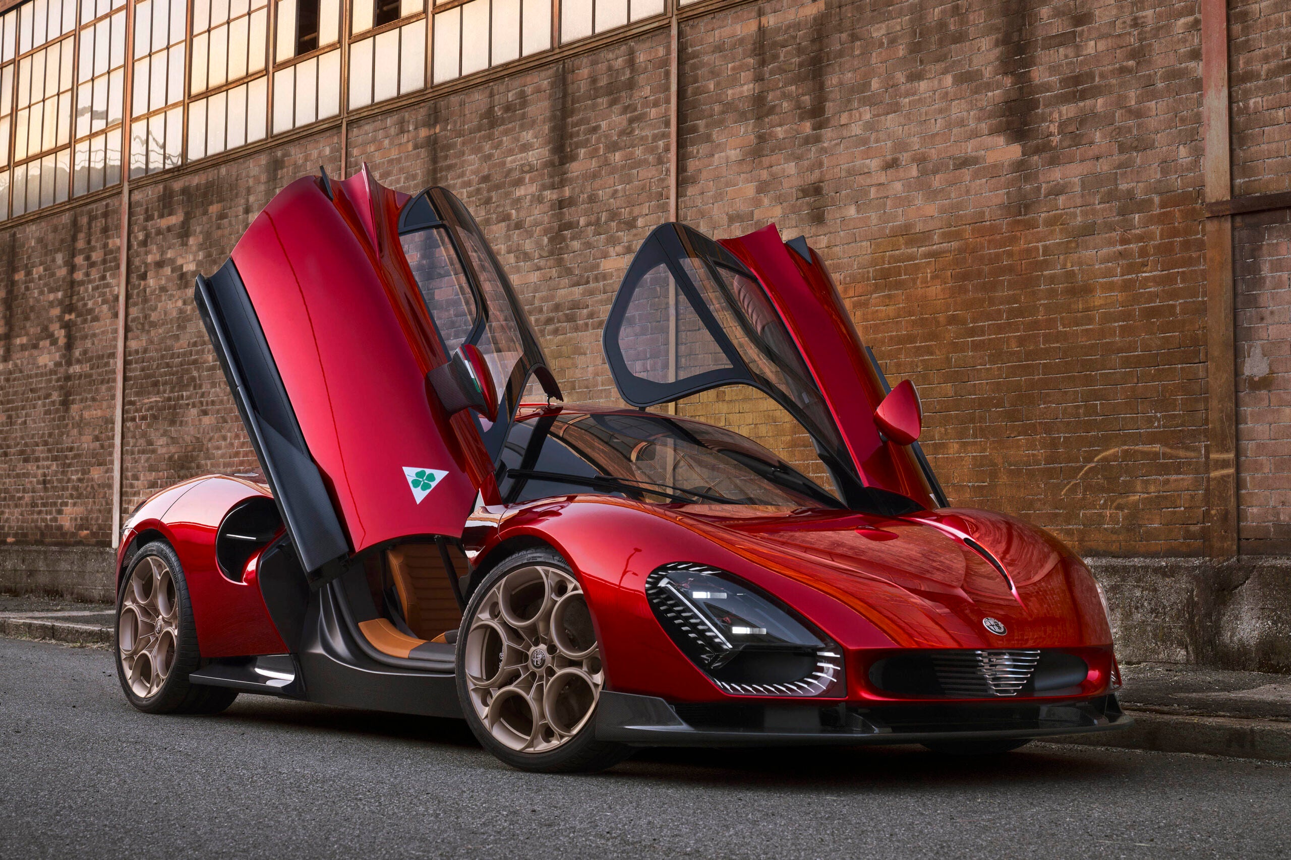 アルファロメオ33ストラダーレ｜Alfa Romeo 33 Stradale