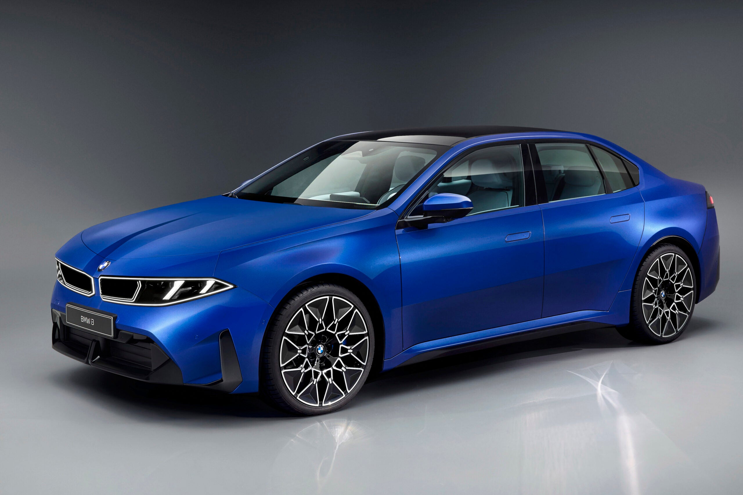 BMW i3 50 xDriveセダン｜BMW i3 50 xDrive Sedan