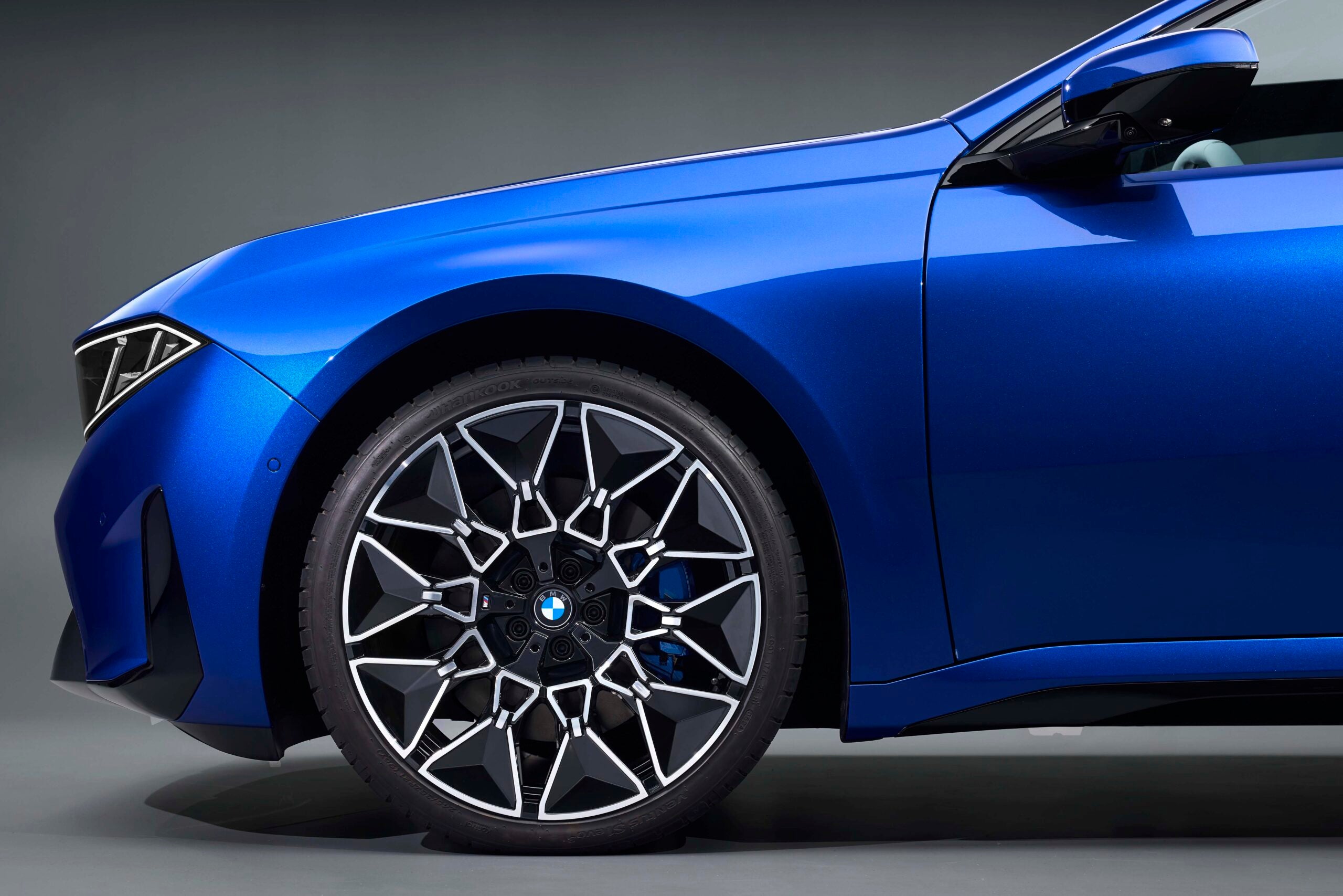 BMW i3 50 xDriveセダン｜BMW i3 50 xDrive Sedan