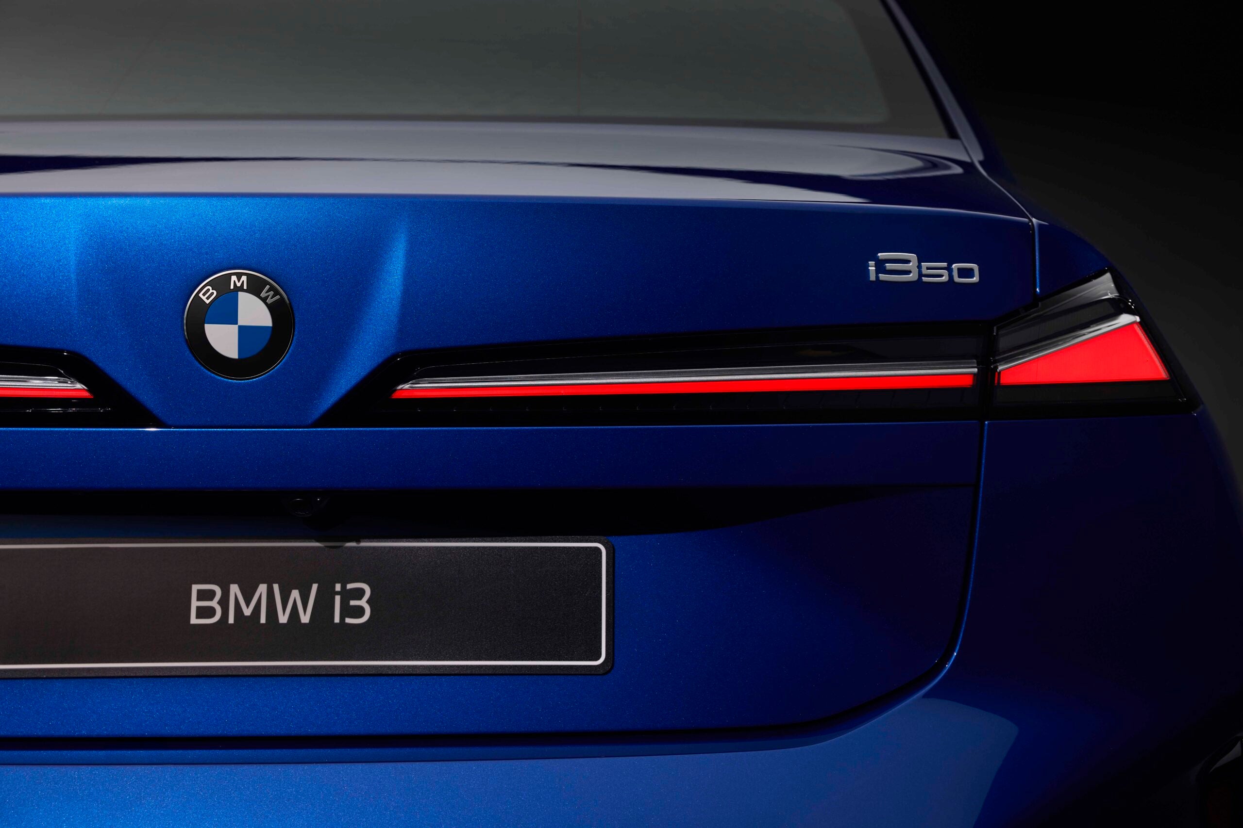 BMW i3 50 xDriveセダン｜BMW i3 50 xDrive Sedan