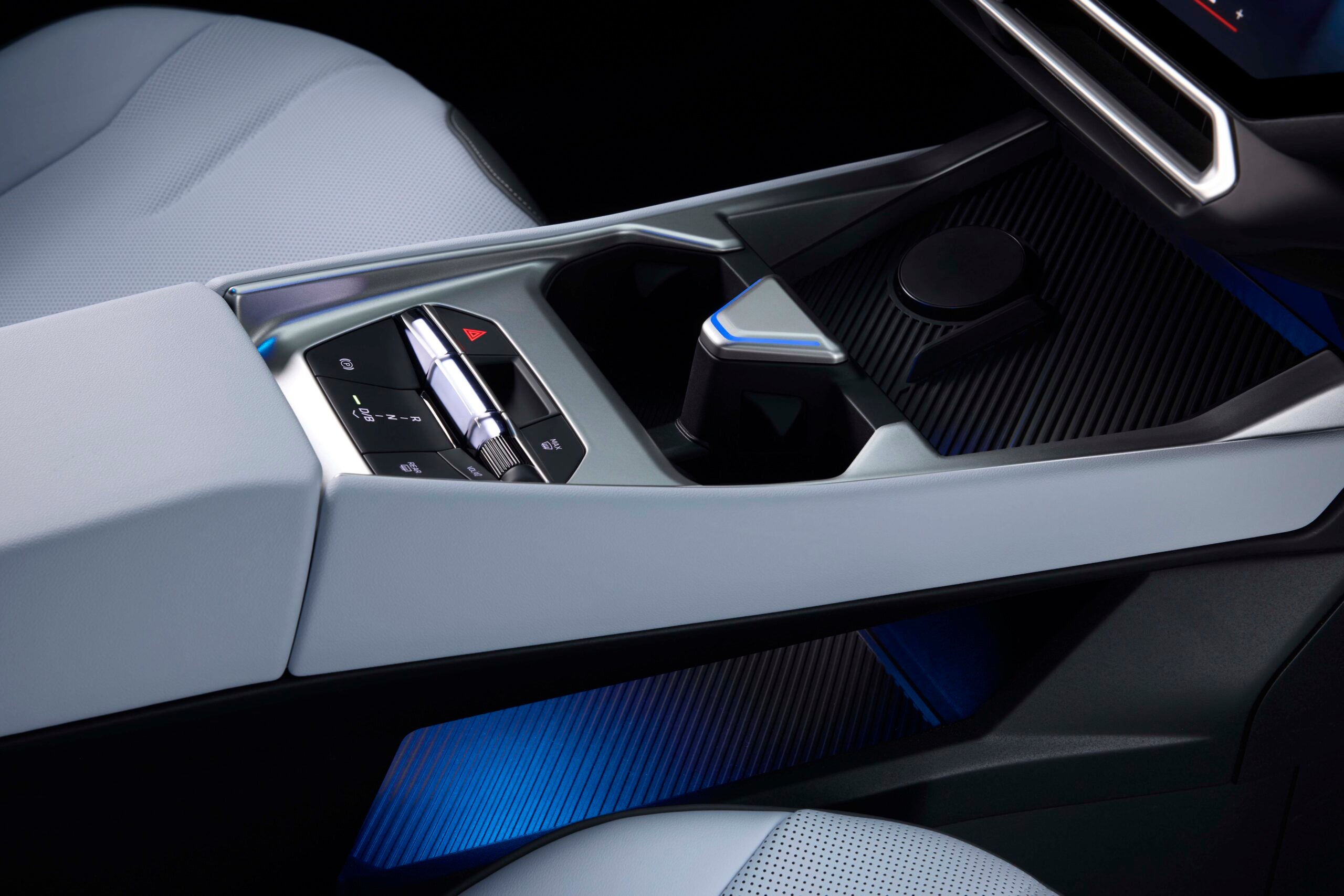 BMW i3 50 xDriveセダン｜BMW i3 50 xDrive Sedan