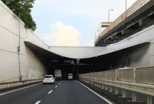 首都高1号羽田線の羽田トンネル