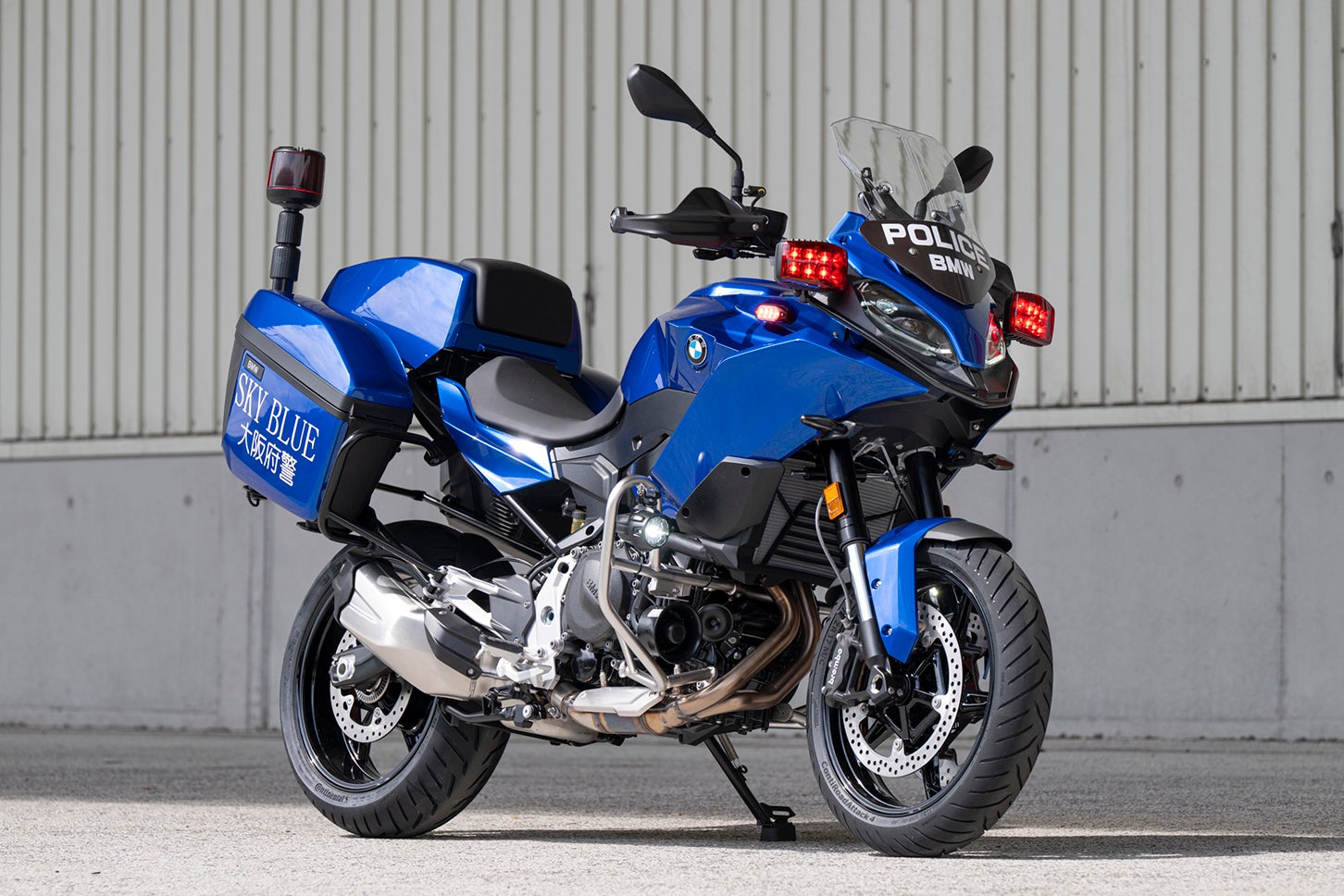 BMW F900XR 大阪府警察「スカイブルー隊」仕様｜BMW F900XR Osaka Prefectural Police Team SKY BLUE