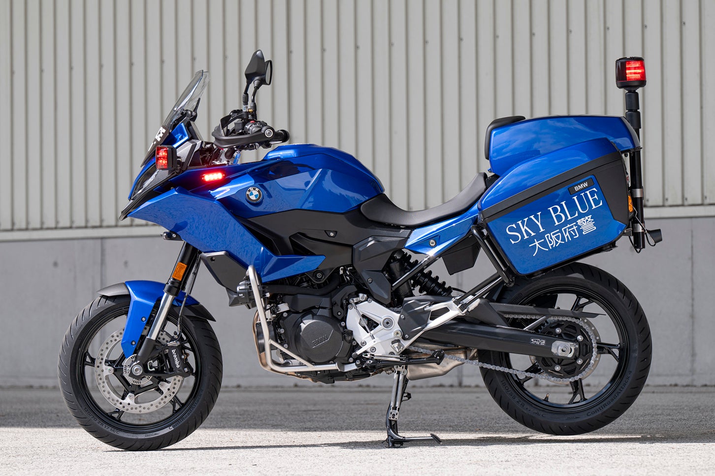 BMW F900XR 大阪府警察「スカイブルー隊」仕様｜BMW F900XR Osaka Prefectural Police Team SKY BLUE