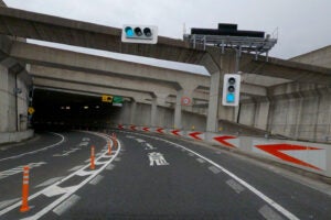 首都高羽田線とアクアライン方面をつなぐ大師ジャンクション。将来はここへ外環道がつながる可能性も