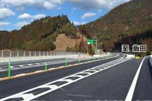 浜松～飯田をつなぐ三遠南信道。「三河東美濃連絡道路」はこれに続く、東海南北軸として構想される。