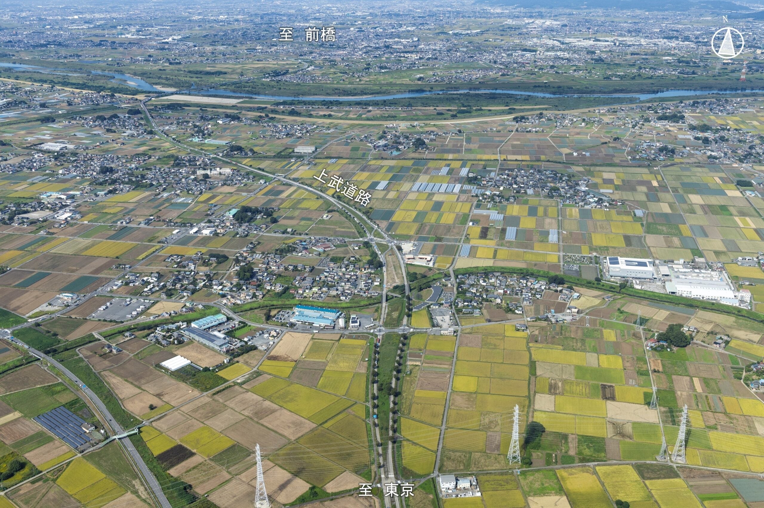 上武道路（深谷市本田ヶ谷付近）。2024年10月撮影。