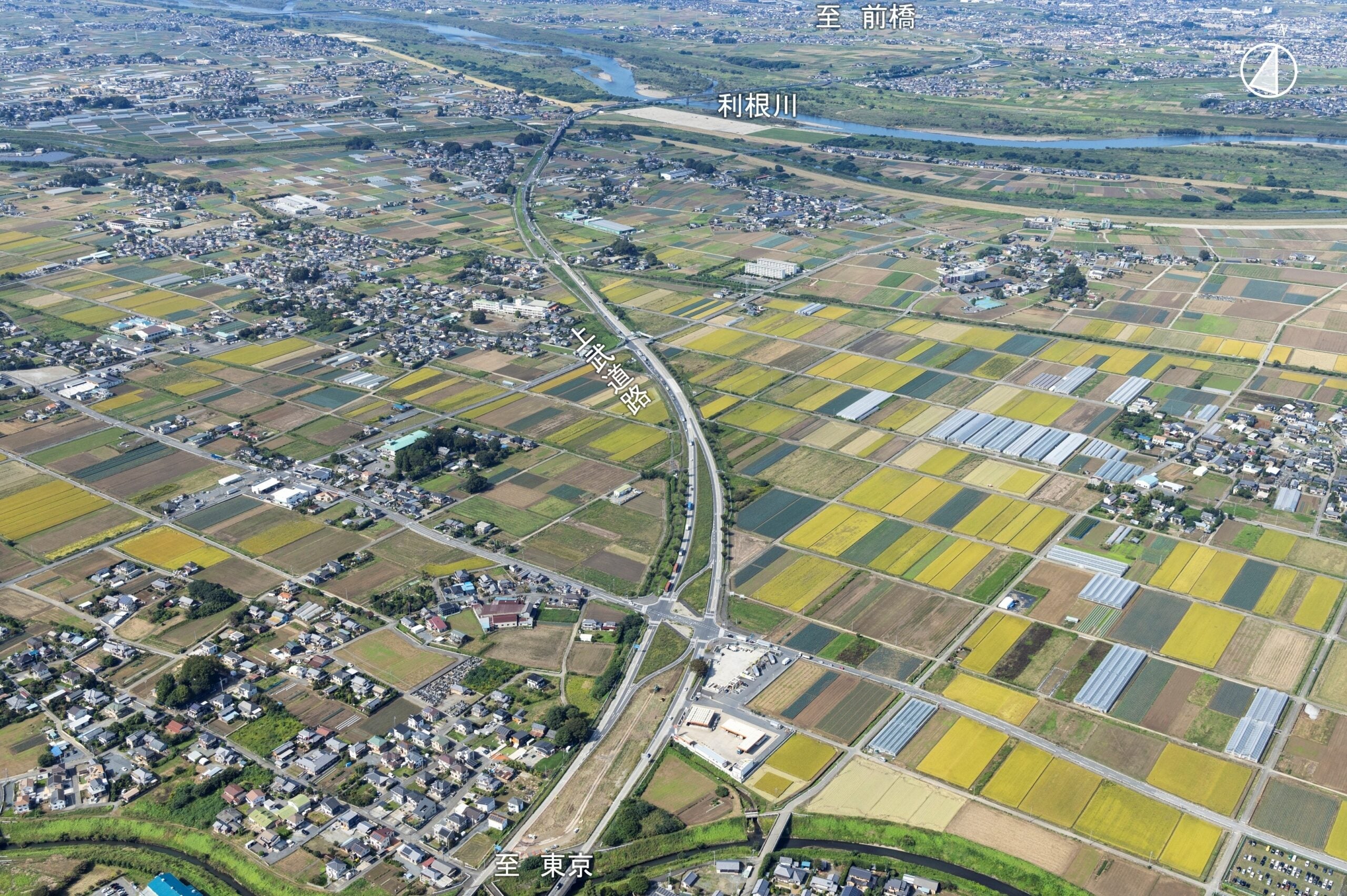 上武道路（深谷市堀米付近）。2024年10月撮影。