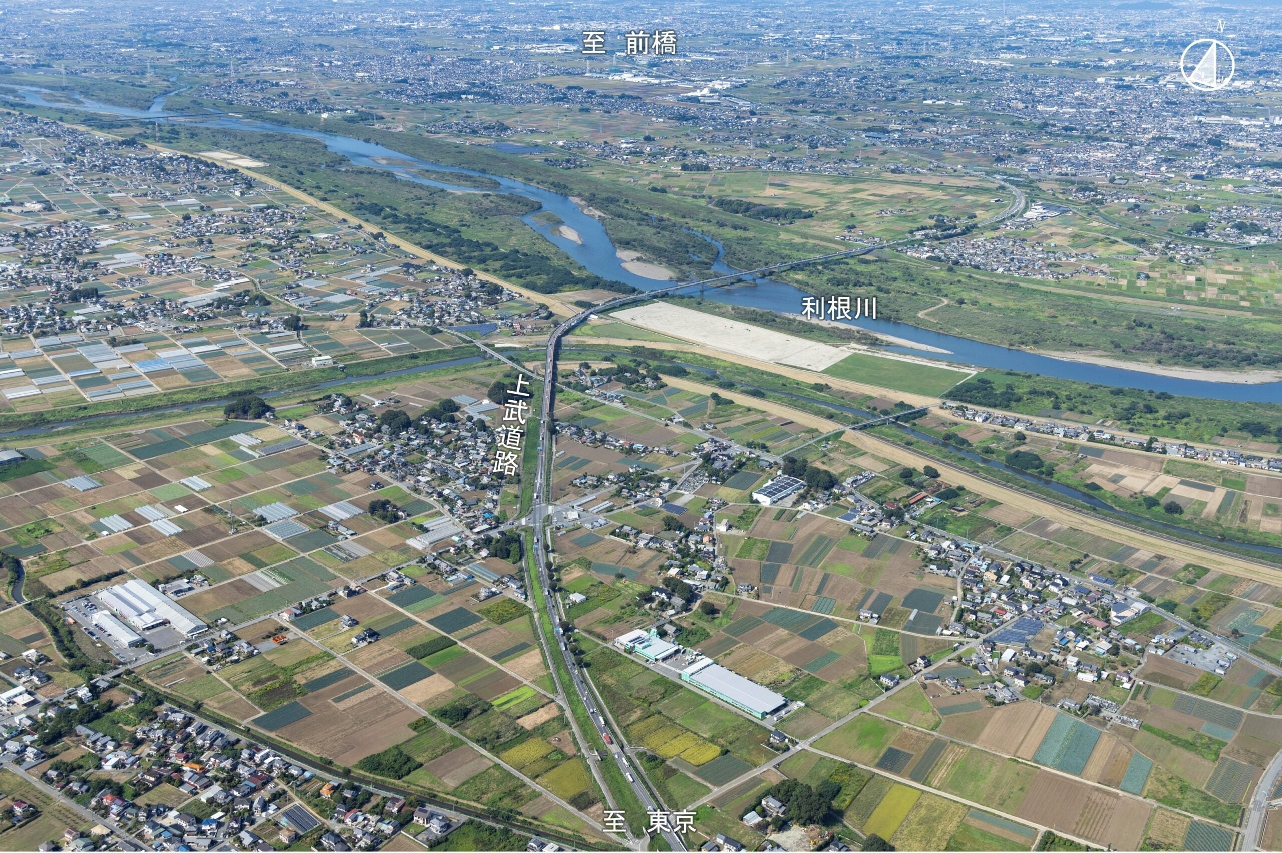 上武道路（深谷市石塚付近）。2024年10月撮影。