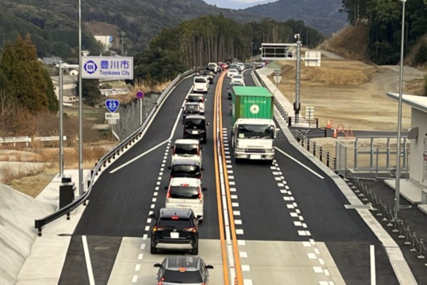 全線開通した名豊道路。
