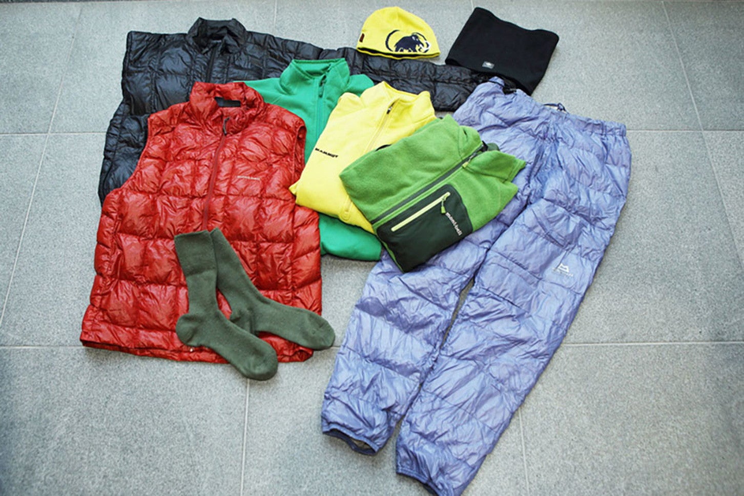 マフラーや手袋など、首・手首・足首を温められるグッズも取り入れるのがベスト！