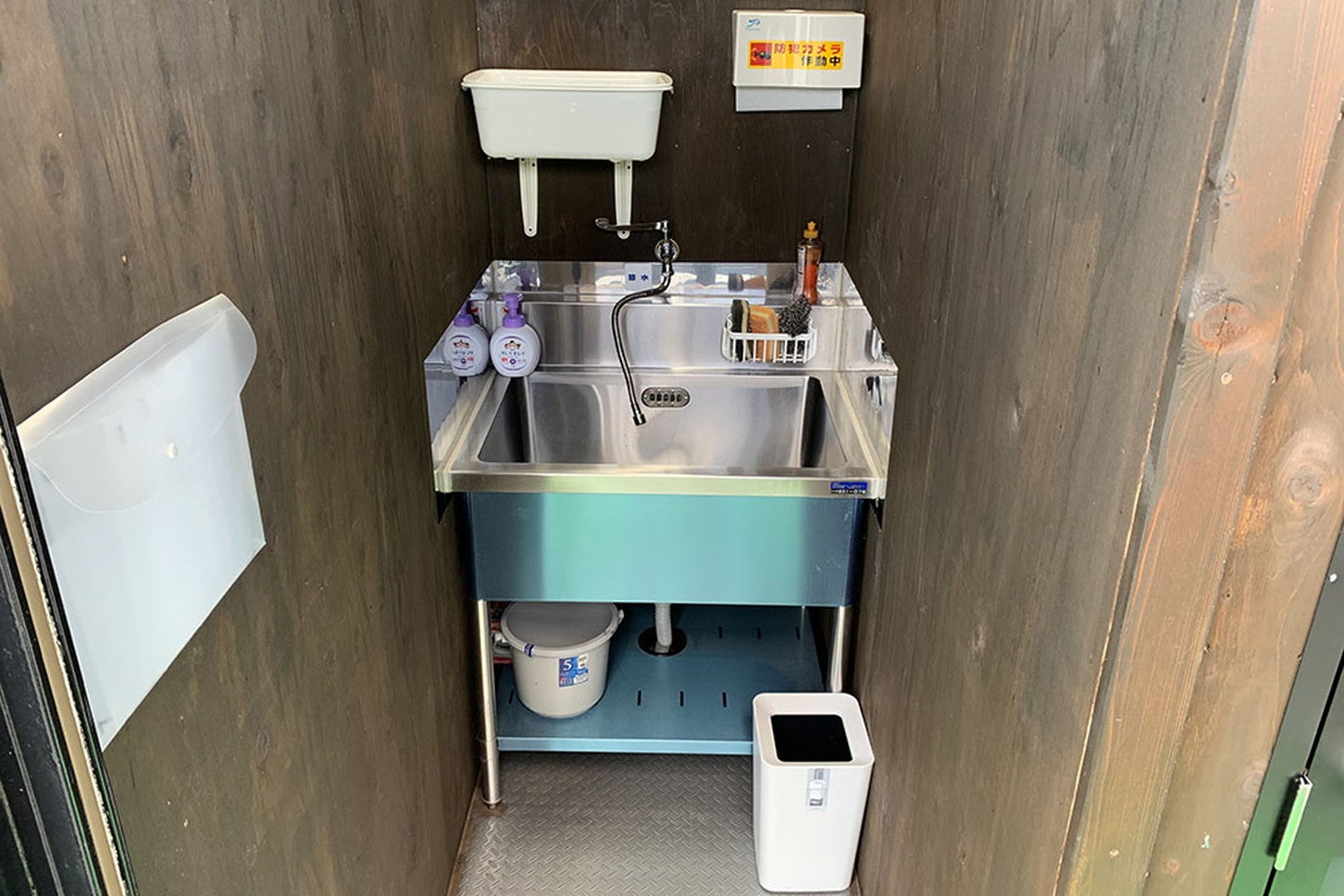 水場やトイレなどの共用部分をキレイに使うのは最低限のマナー