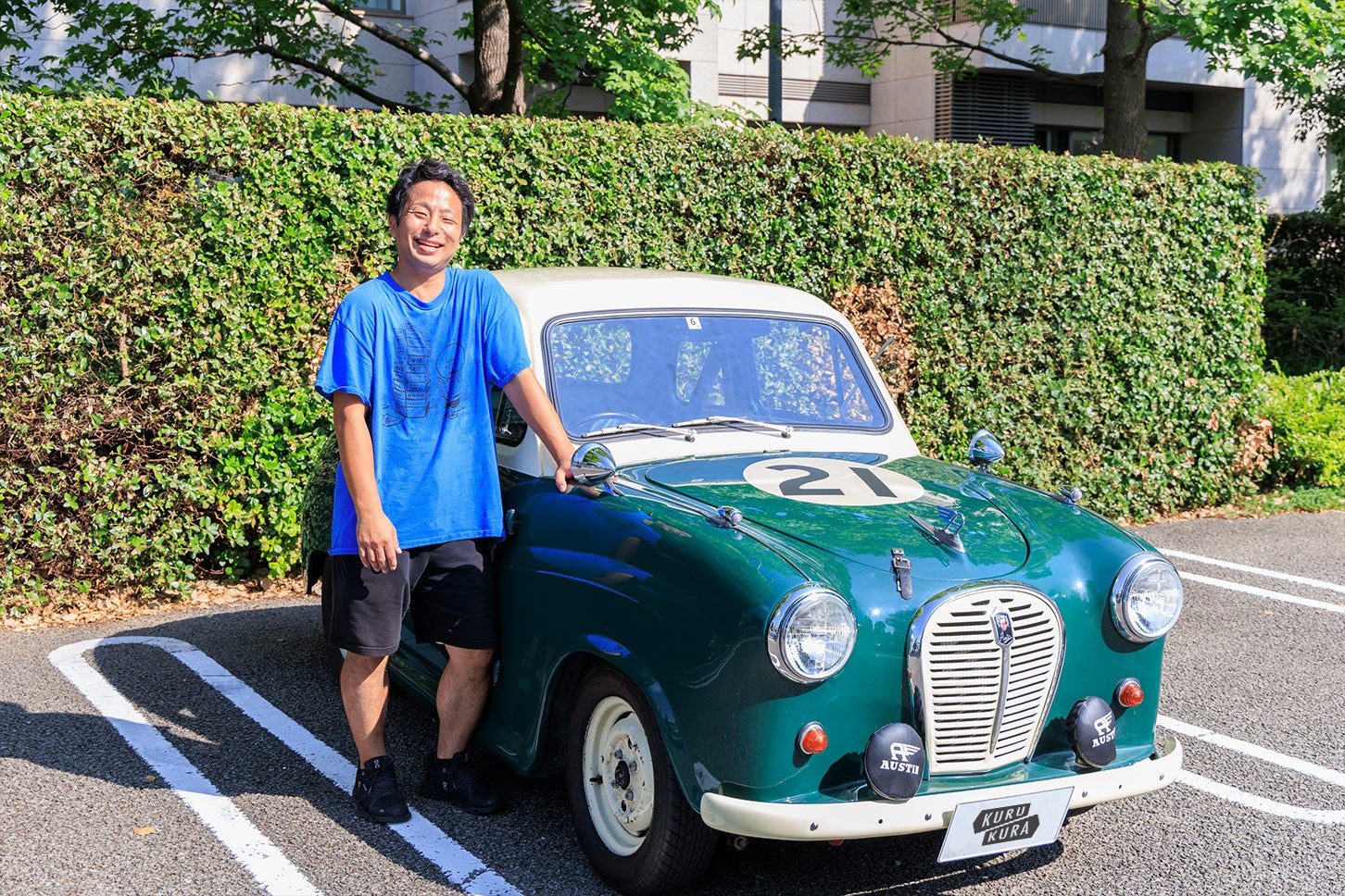 オースティン A35と、オーナーのSIMONさん