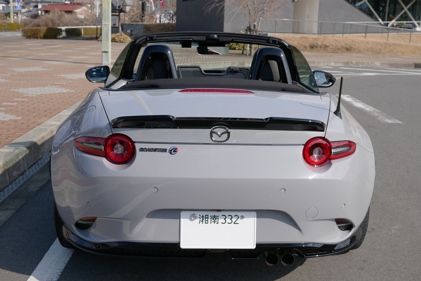 モディファイ前のMSpRロードスター。リアスポイラーは標準装備されているもの