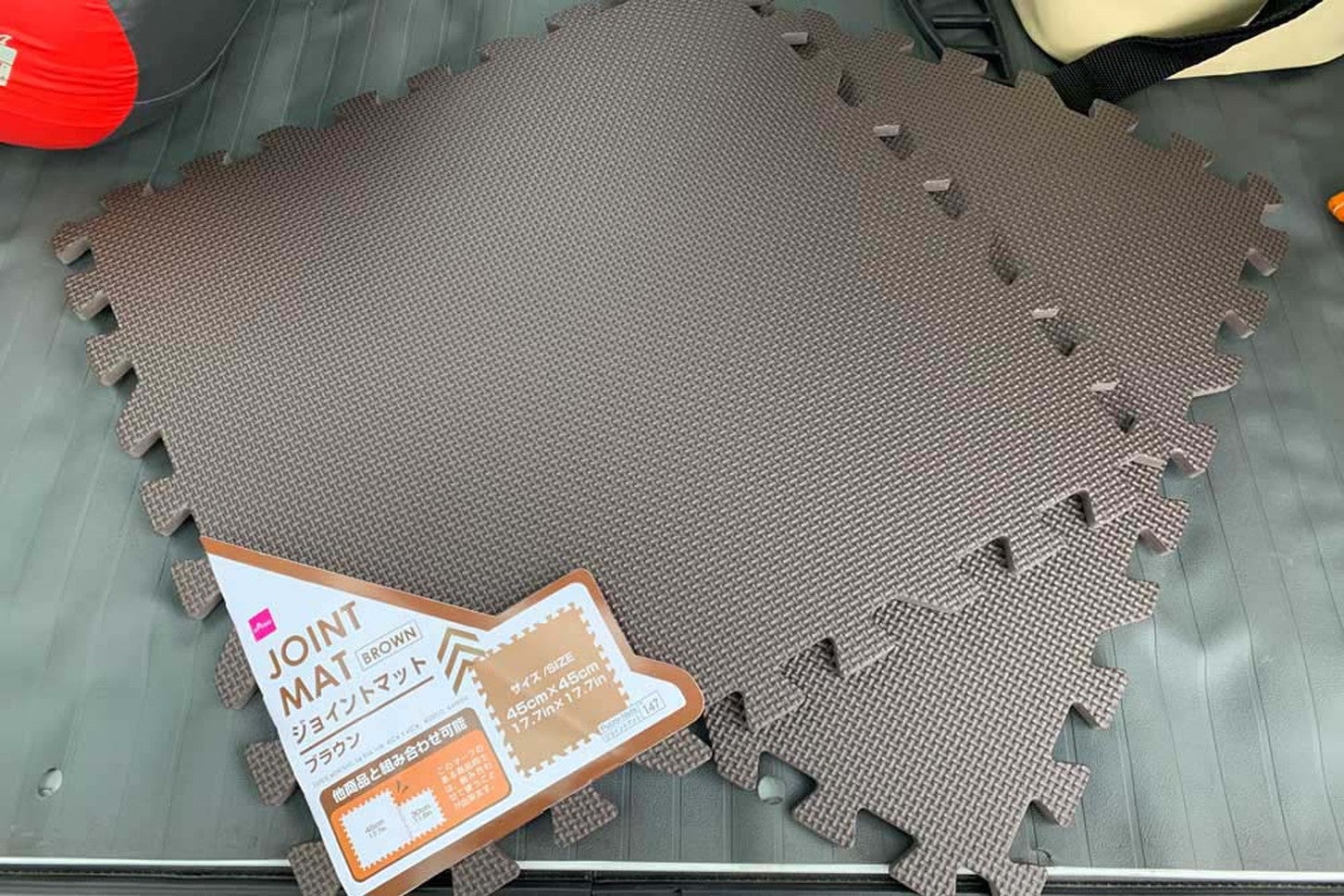 100均のジョイントマットで床のクッション性アップ！