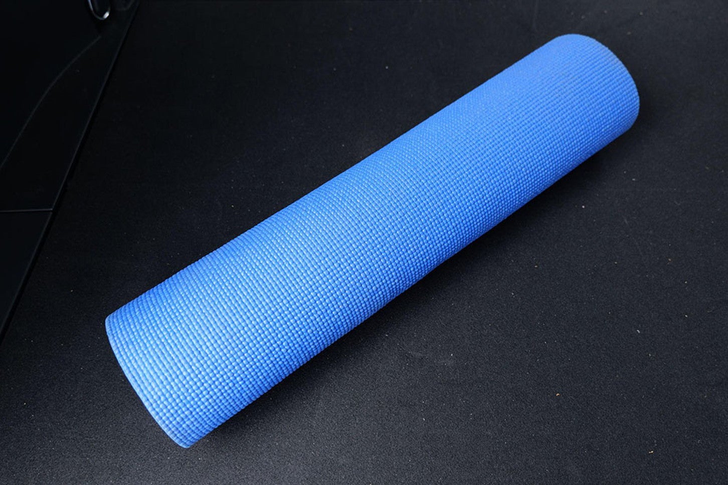 画像のヨガマットは数年前に購入したものです