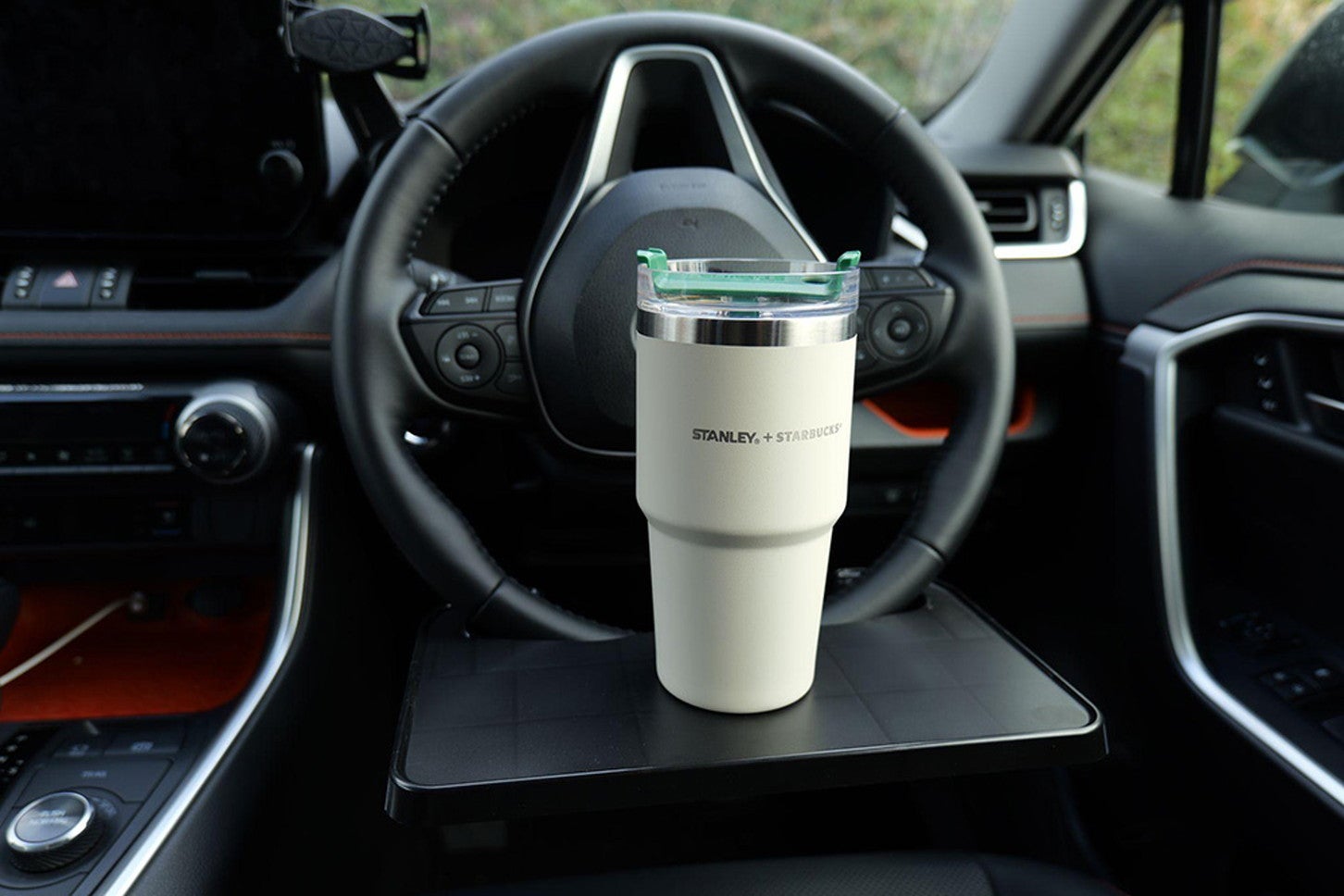 装着部分にスペースがないと取り付けできないハンドルもあるので注意！