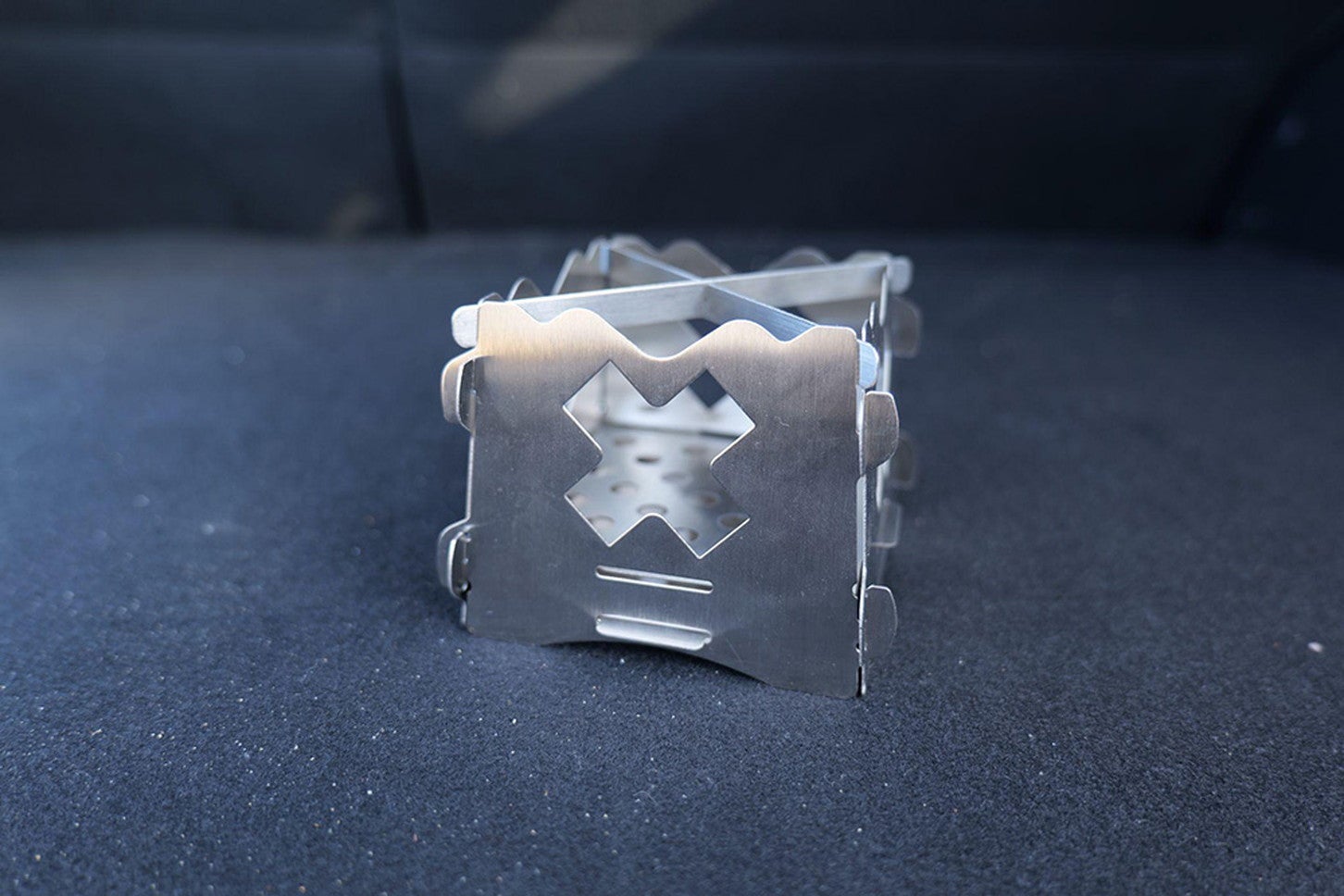 組み立てには少しコツが入りますが慣れれば30秒くらいで完成します