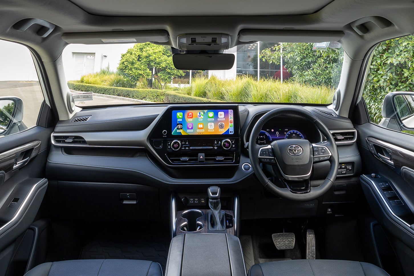 トヨタ・ハイランダー リミテッドZRハイブリッド｜Toyota Highlander Limited ZR Hybrid