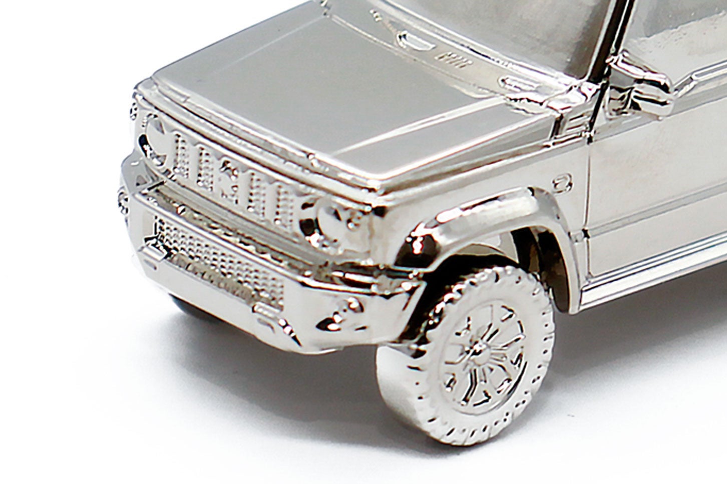 スズキ ジムニーシエラ クロームメッキキーチェーン。