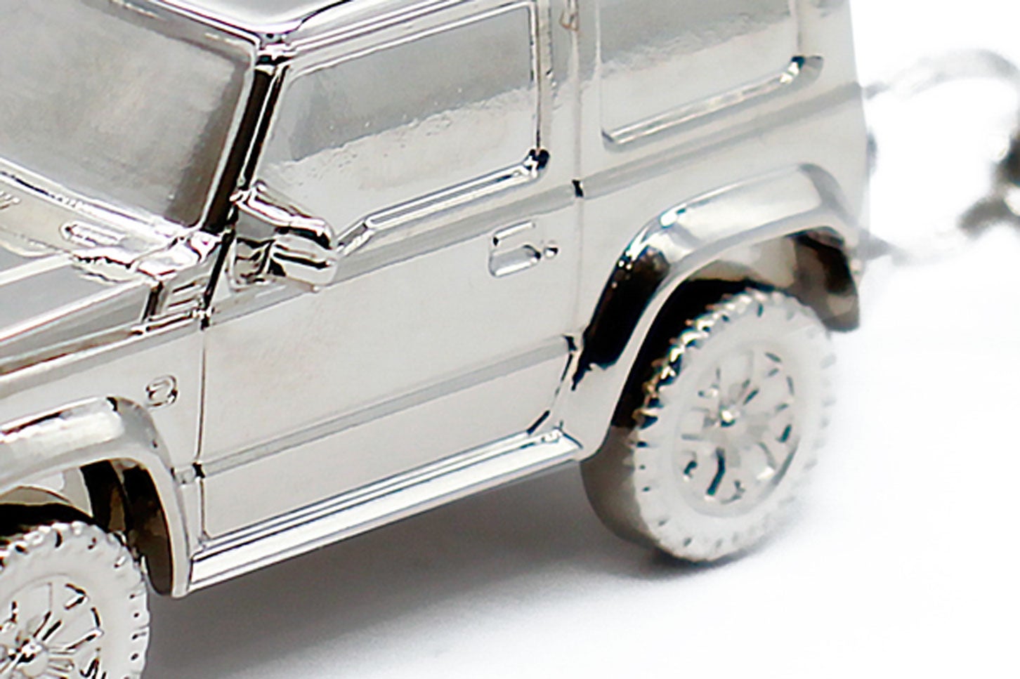 スズキ ジムニーシエラ クロームメッキキーチェーン。