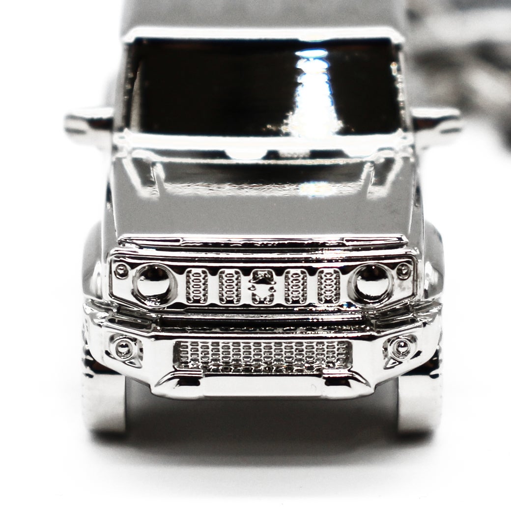 スズキ ジムニーシエラ クロームメッキキーチェーン。