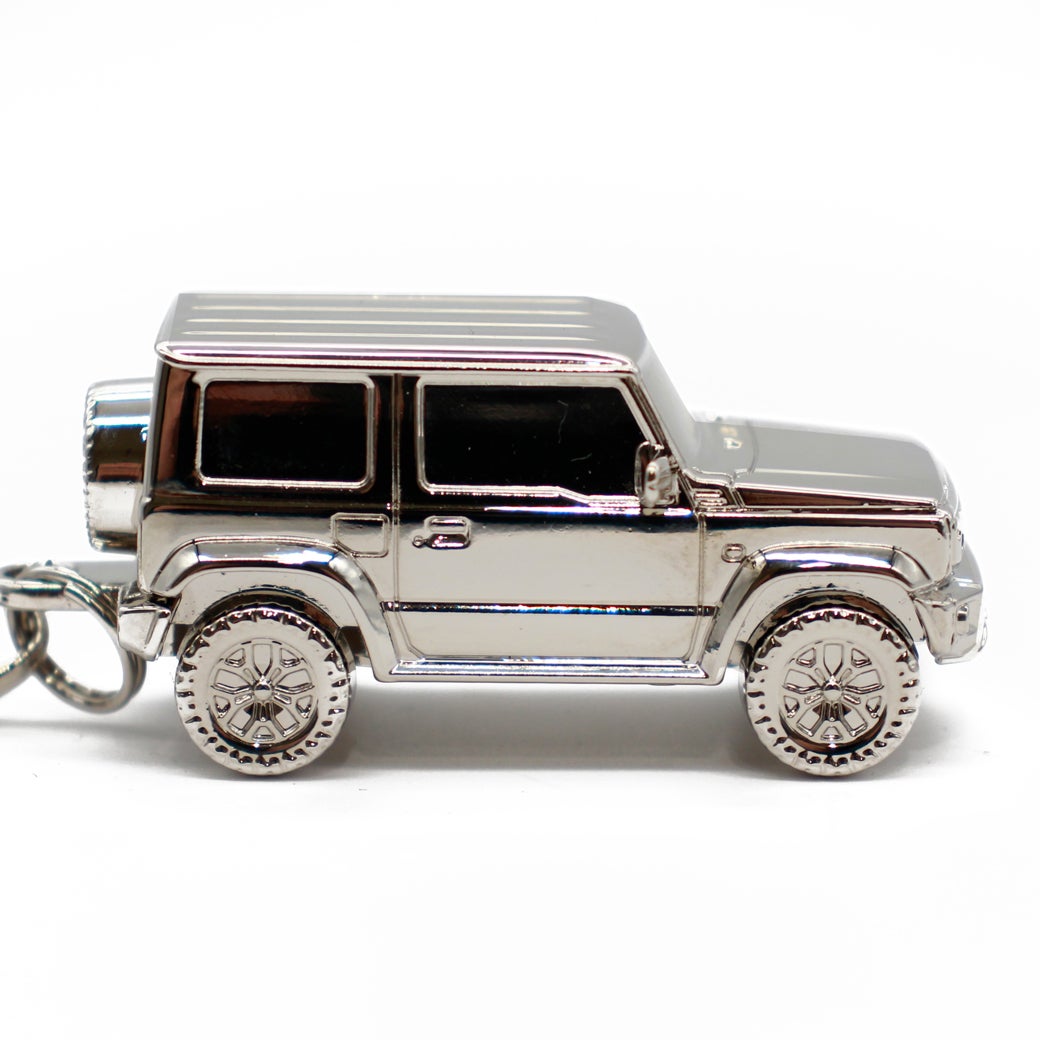 スズキ ジムニーシエラ クロームメッキキーチェーン。