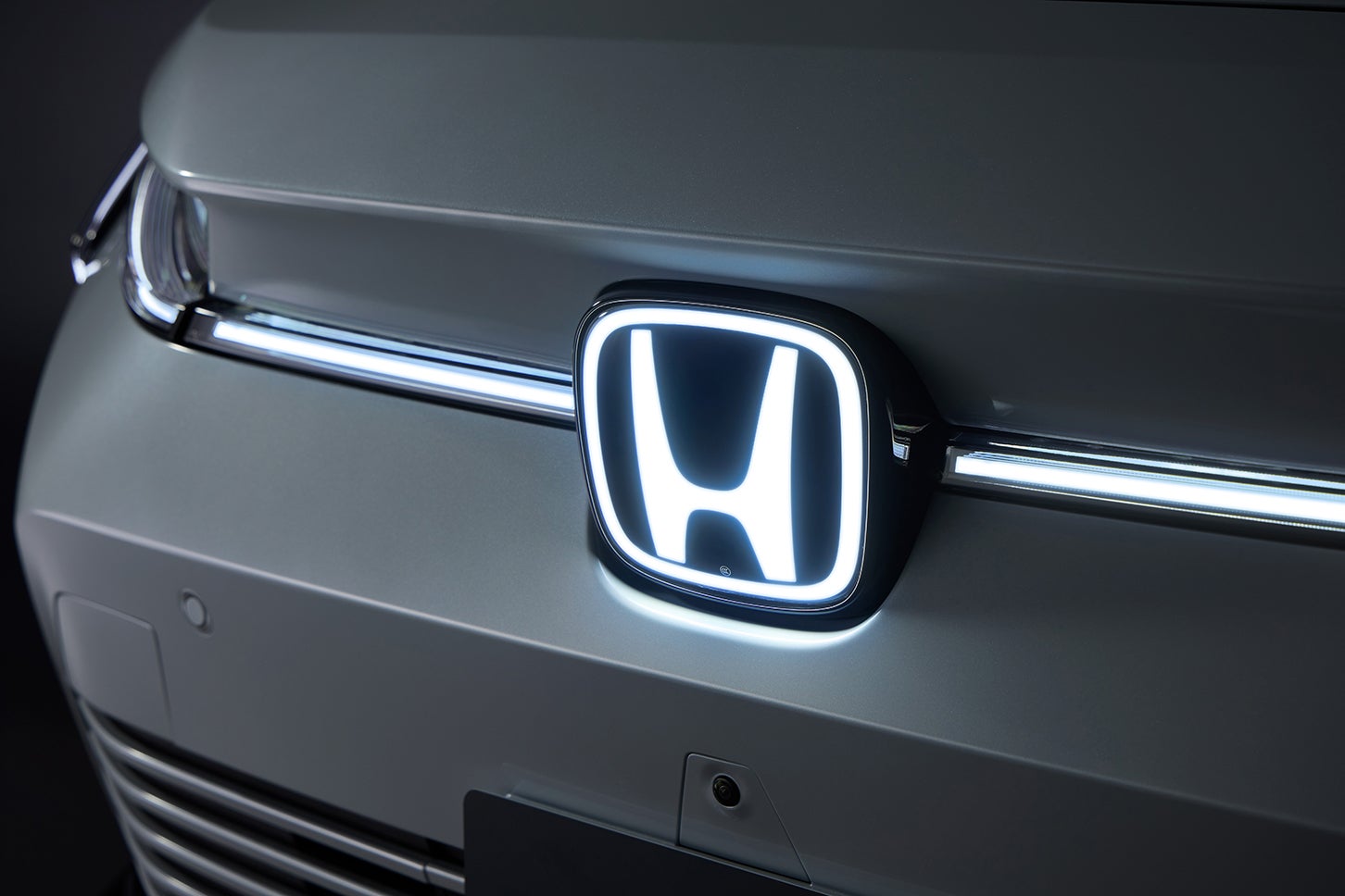 ホンダ・インサイト｜LEDエンブレムランプ＋ LEDグリルランプ