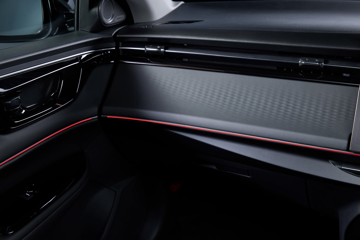 ホンダ・インサイト｜LEDアンビエントランプ（インパネ／コンソール／フロントドア／リヤドア）