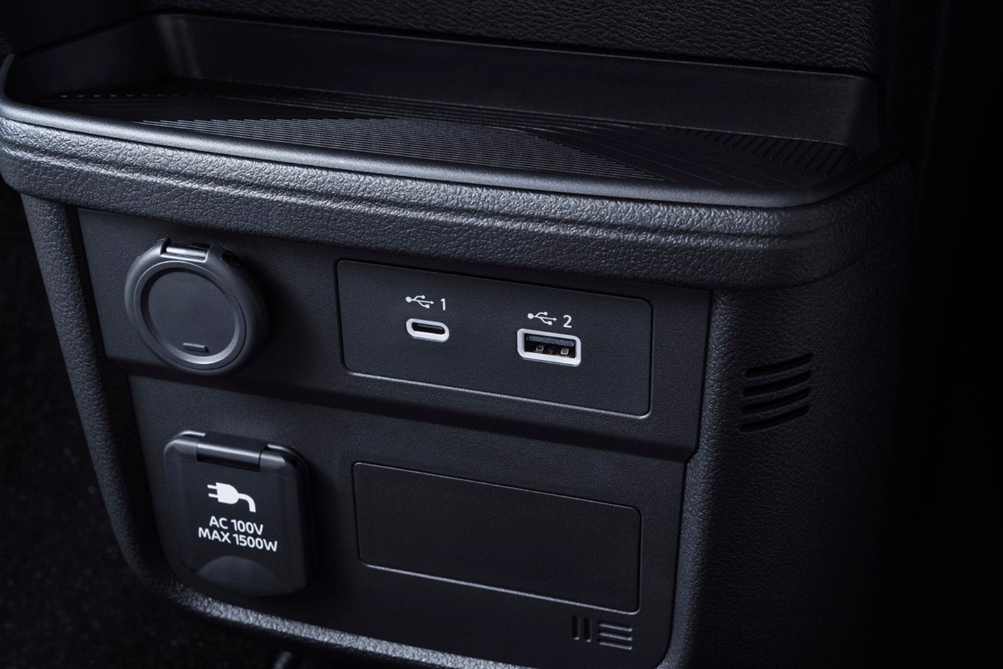 日産サクラ｜AC100V電源