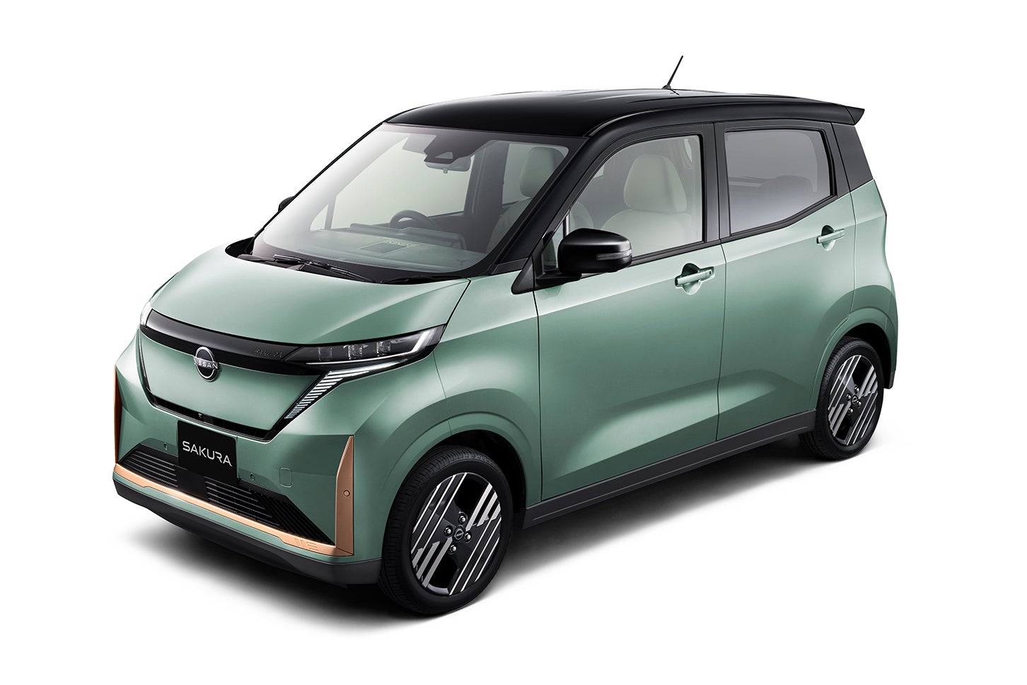 日産サクラ G｜ボディカラー：セラドングリーン/ブラック 2トーン