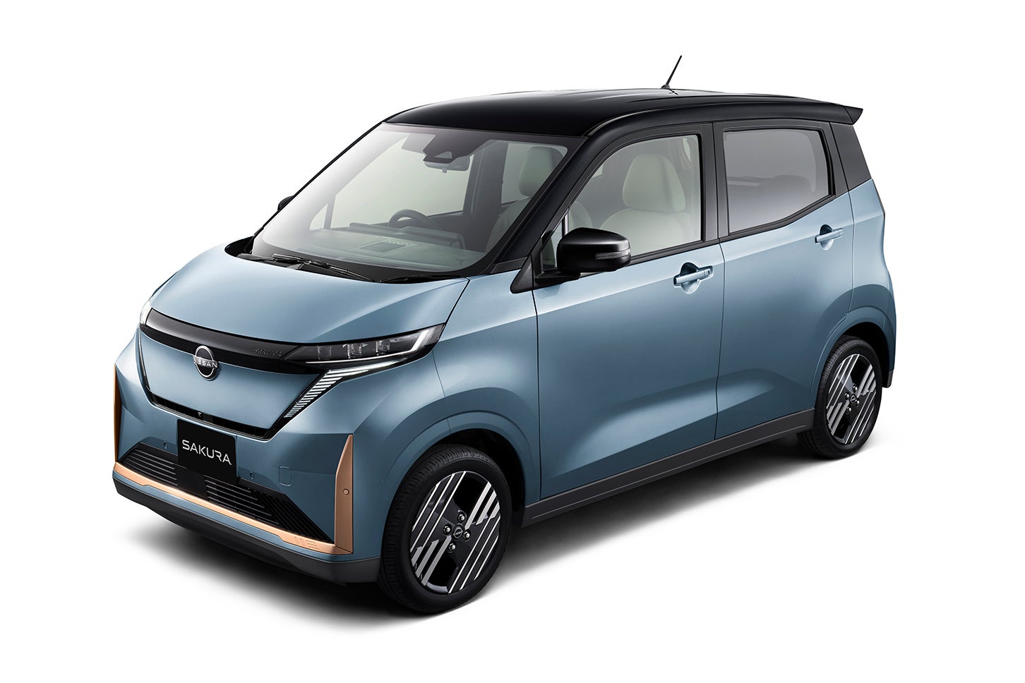 日産サクラ G｜ボディカラー：ソルベブルー/ブラック 2トーン