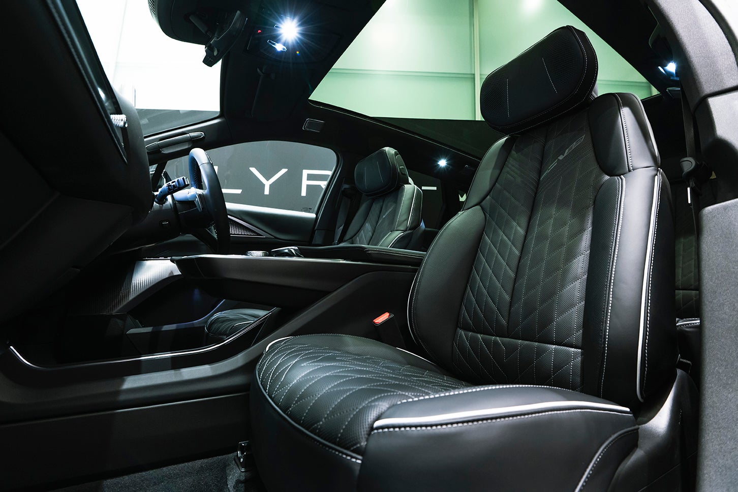 キャデラック・リリックV｜Cadillac Lyriq V