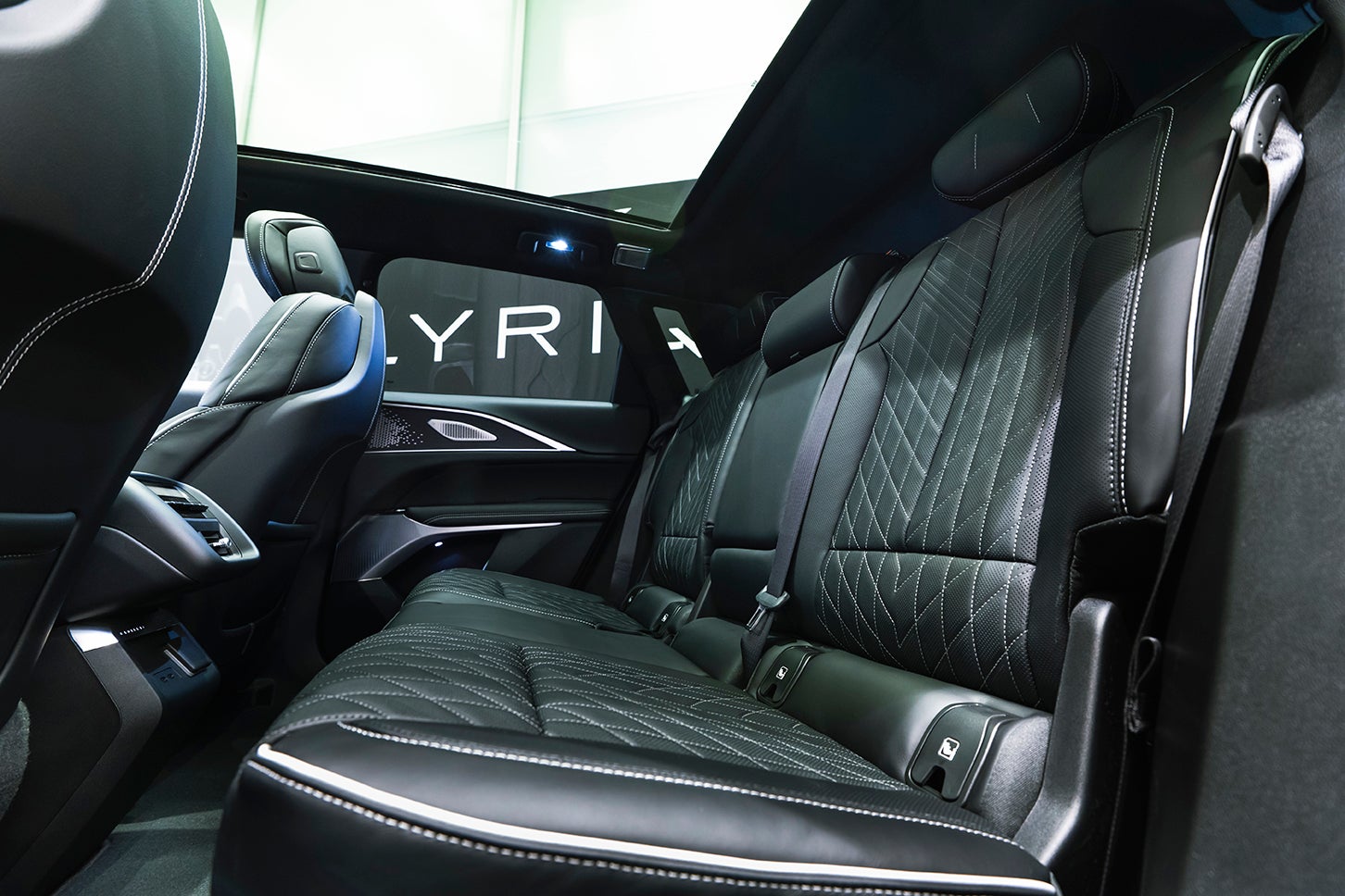 キャデラック・リリックV｜Cadillac Lyriq V