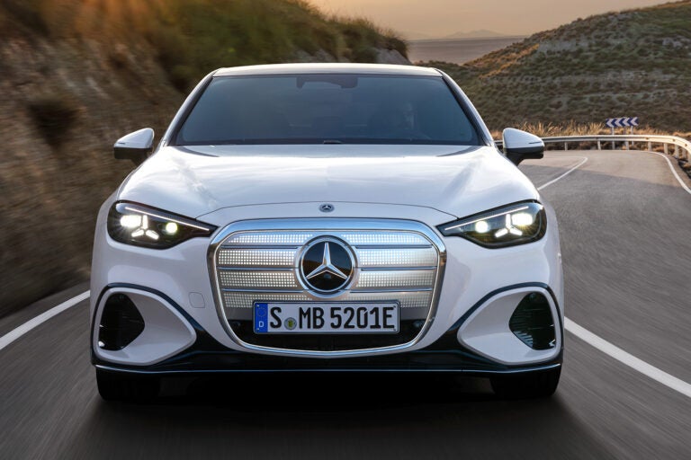 メルセデス・ベンツC 400 4マチック エレクトリック｜Mercedes-Benz C 400 4MATIC Electric