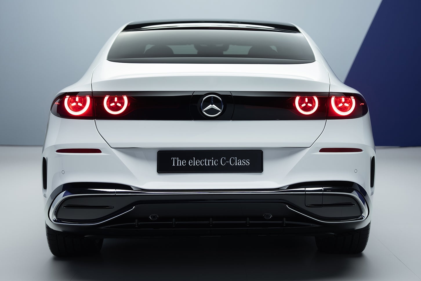 メルセデス・ベンツC 400 4マチック エレクトリック｜Mercedes-Benz C 400 4MATIC Electric