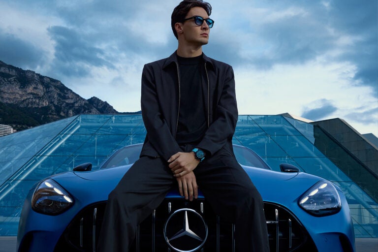 IWC×ジョージ・ラッセル、「63」とブルーが刻むF1®ドライバーの限定パイロット・ウォッチ