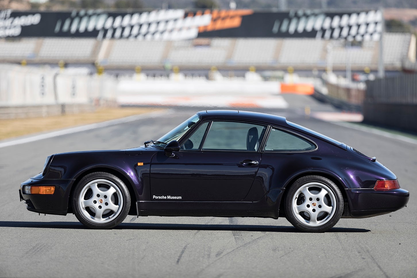 964型ポルシェ911カレラ4（3代目）｜Porsche 911 Carrera 4(type 964)