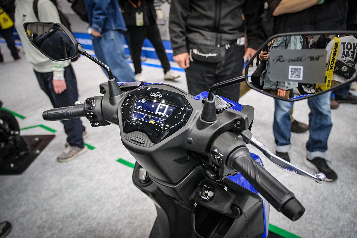 新型シグナスXのハンドルまわり