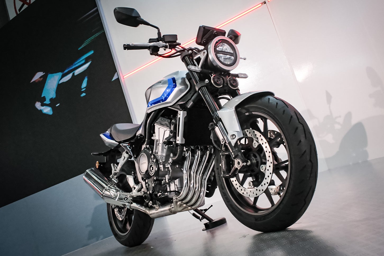 ホンダ CB400スーパーフォア E-クラッチコンセプト｜Honda CB400 SUPER FOUR E-Clutch Concept