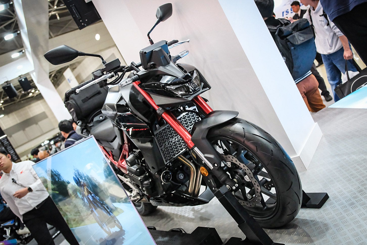 ホンダ CB750ホーネット E-クラッチ｜Honda CB750 Hornet E-Clutch